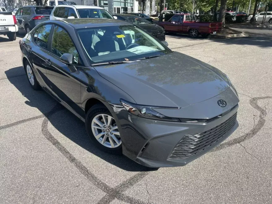 2026 Toyota Camry LE photo 1