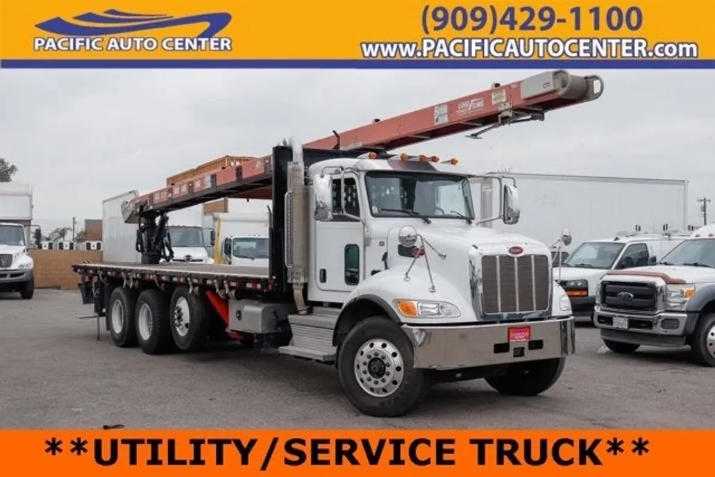 2020 Peterbilt 348 photo 1