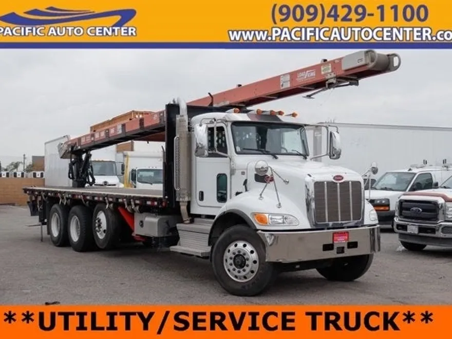 2020 Peterbilt 348 photo 1