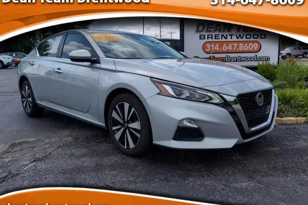 2022 Nissan Altima 2.5 SV photo 1