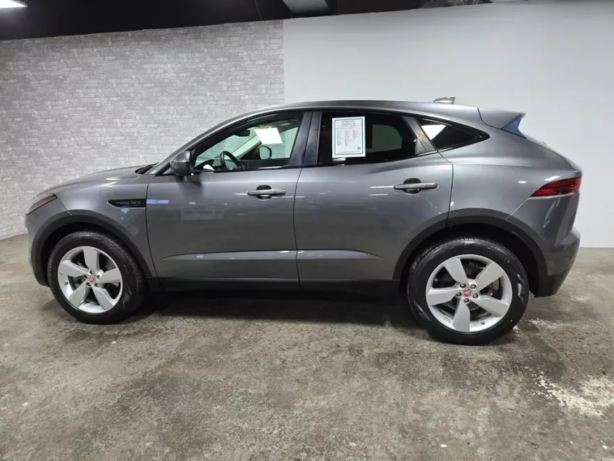 2019 Jaguar E-PACE SE photo 1