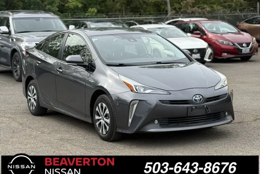 2020 Toyota Prius XLE AWD-e photo 1