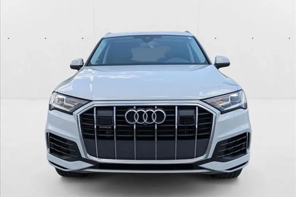 2023 Audi Q7 Premium Plus photo 1