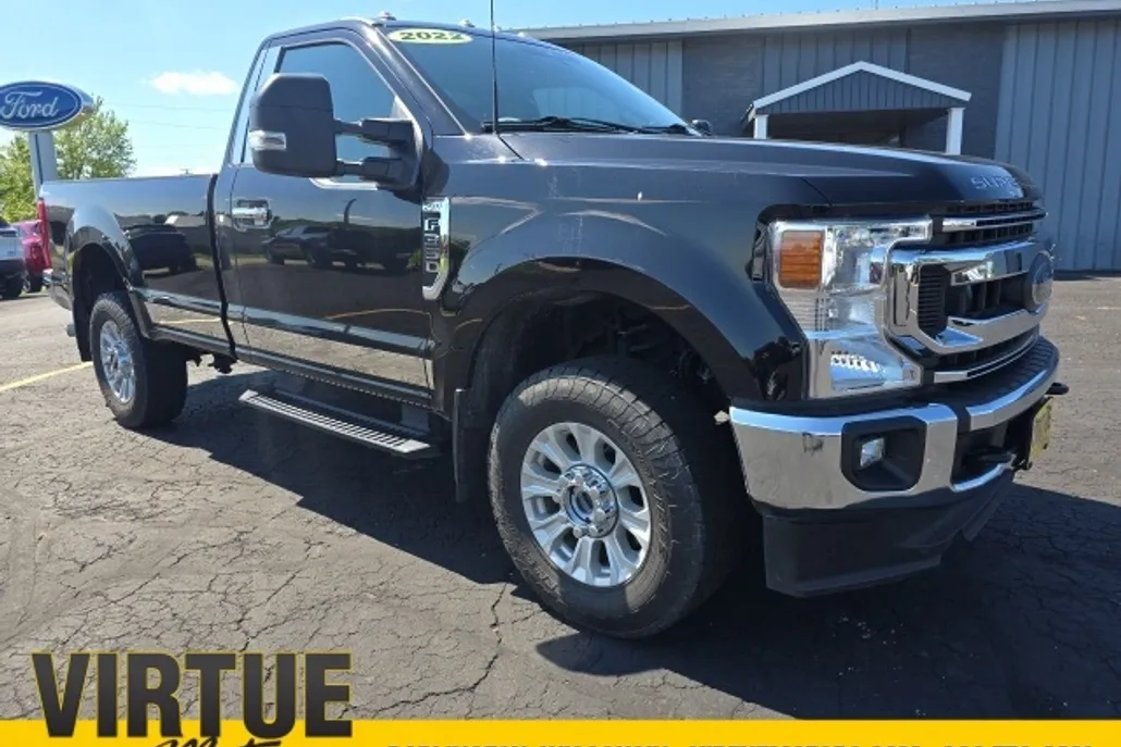2022 Ford F-350 XLT photo 1