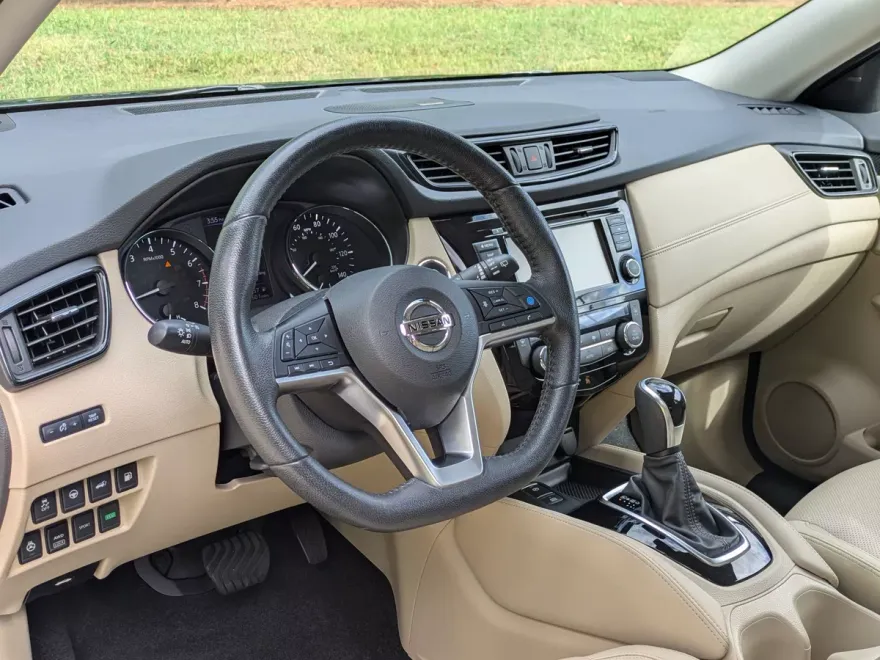 2020 Nissan Rogue SL photo 1