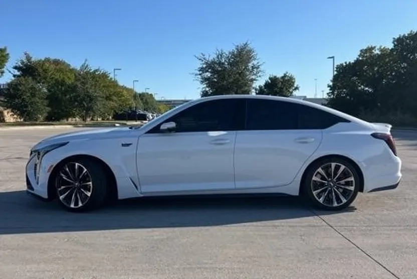 2025 Cadillac CT5 photo 1