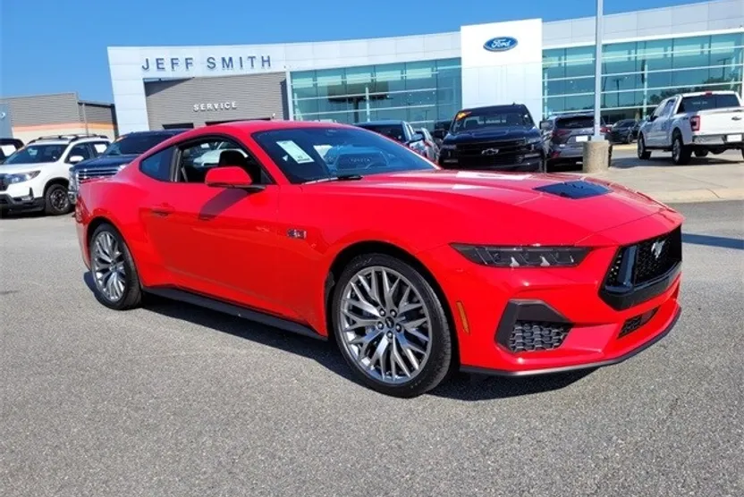 2025 Ford Mustang GT photo 1