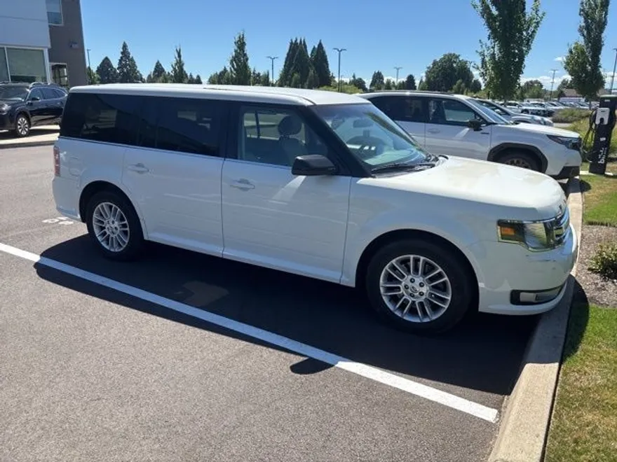 2013 Ford Flex SEL photo 1