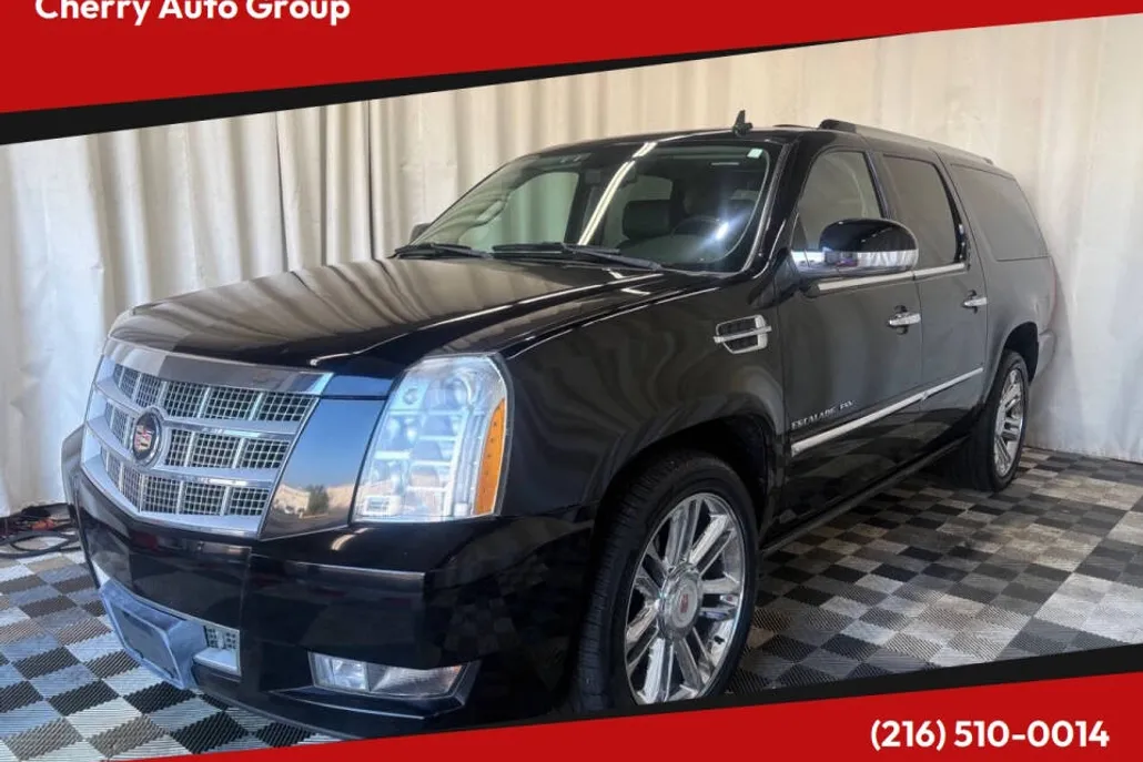 2013 Cadillac Escalade ESV Platinum photo 1