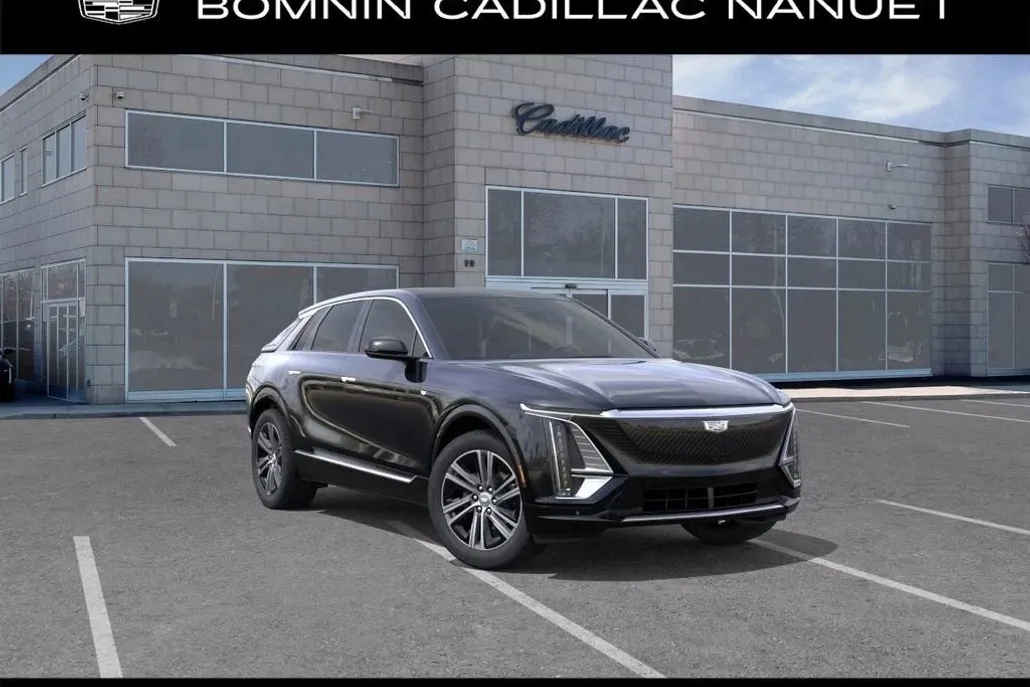 2025 Cadillac Lyriq Luxury photo 1