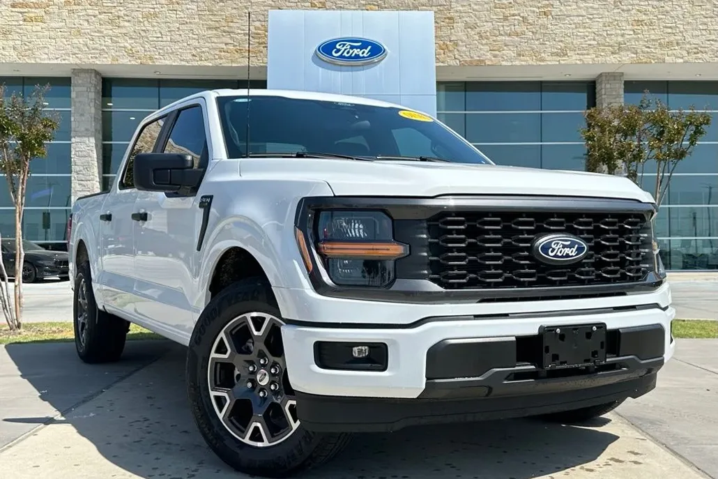 2025 Ford F-150 STX photo 1