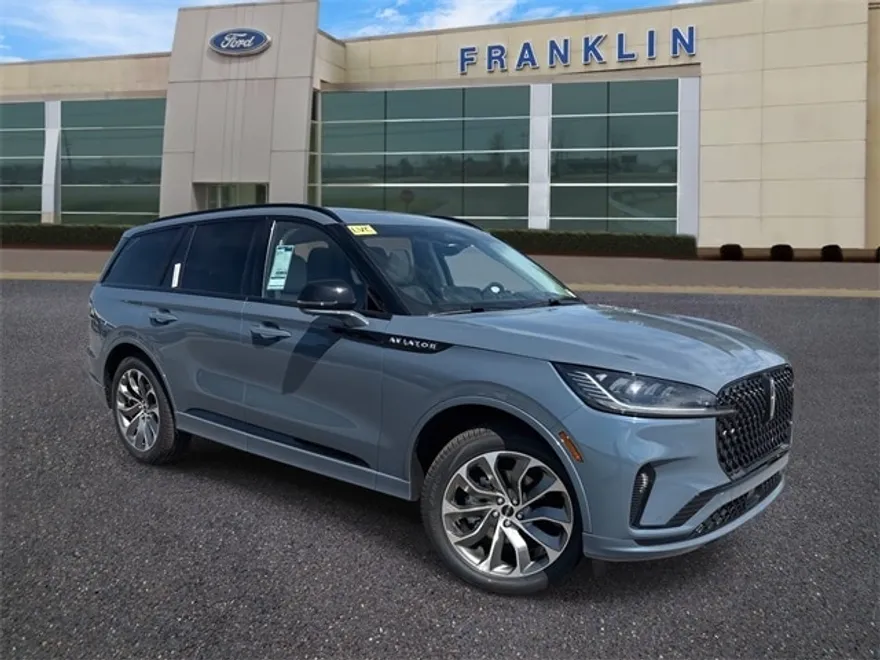 2025 Lincoln Aviator Base photo 1