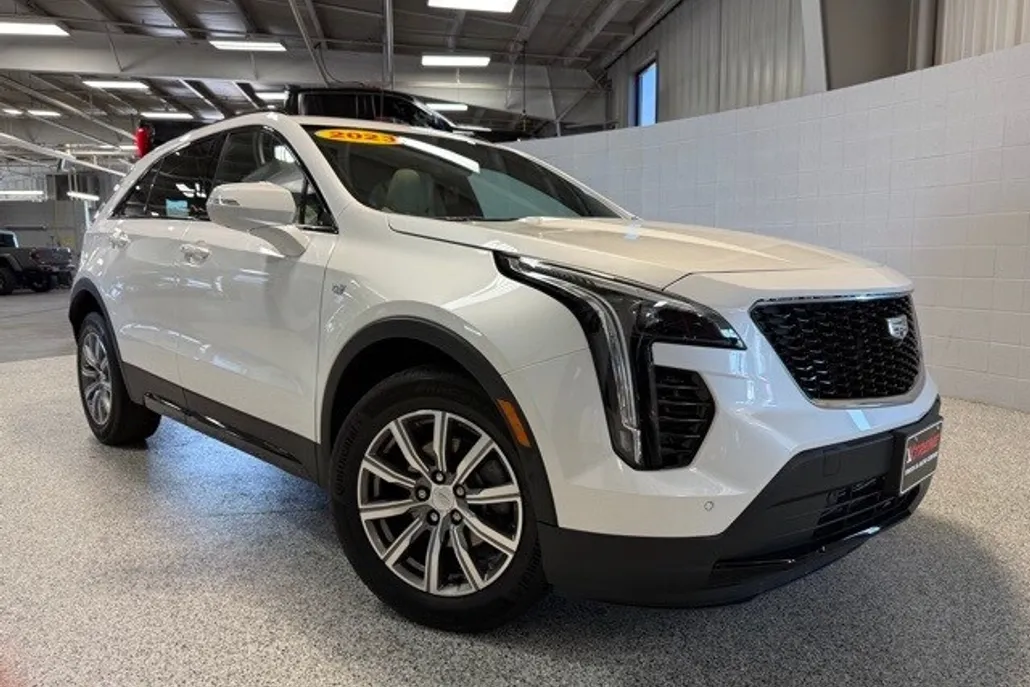 2023 Cadillac XT4 Sport photo 1