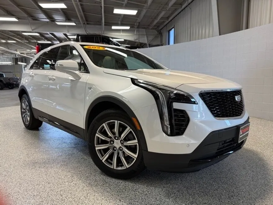 2023 Cadillac XT4 Sport photo 1
