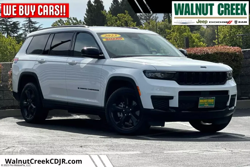 2023 Jeep Grand Cherokee Altitude photo 1