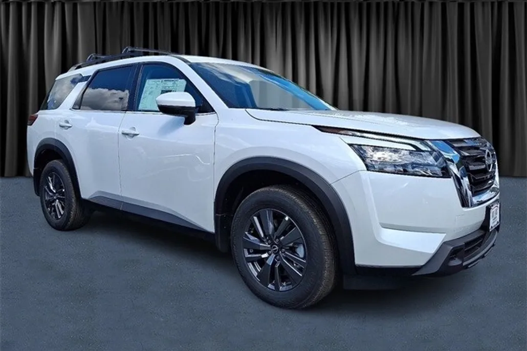 2025 Nissan Pathfinder SV photo 1