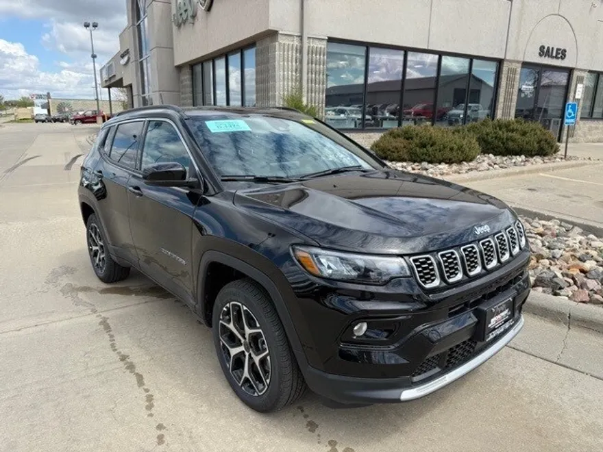 2025 Jeep Compass Limited photo 1