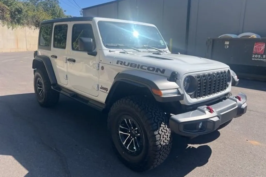 2024 Jeep Wrangler Rubicon photo 1