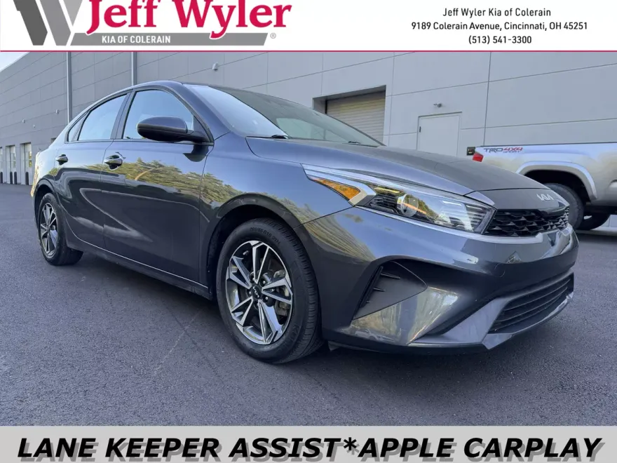 2023 Kia Forte LXS photo 1