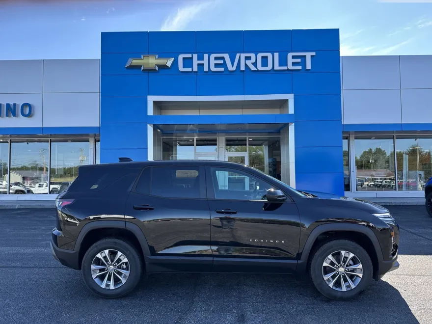 2026 Chevrolet Equinox LT photo 1