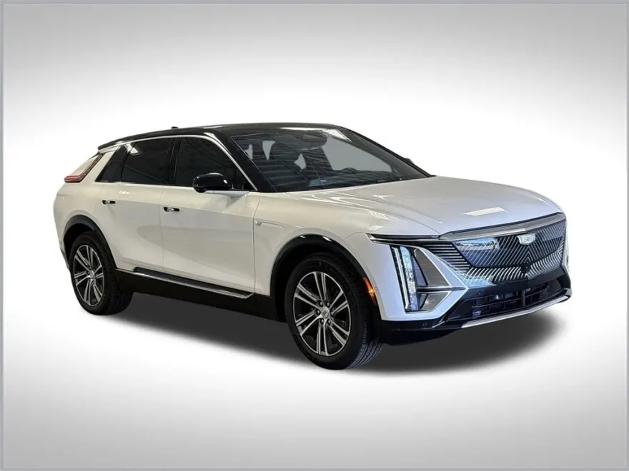 2025 Cadillac Lyriq Luxury photo 1