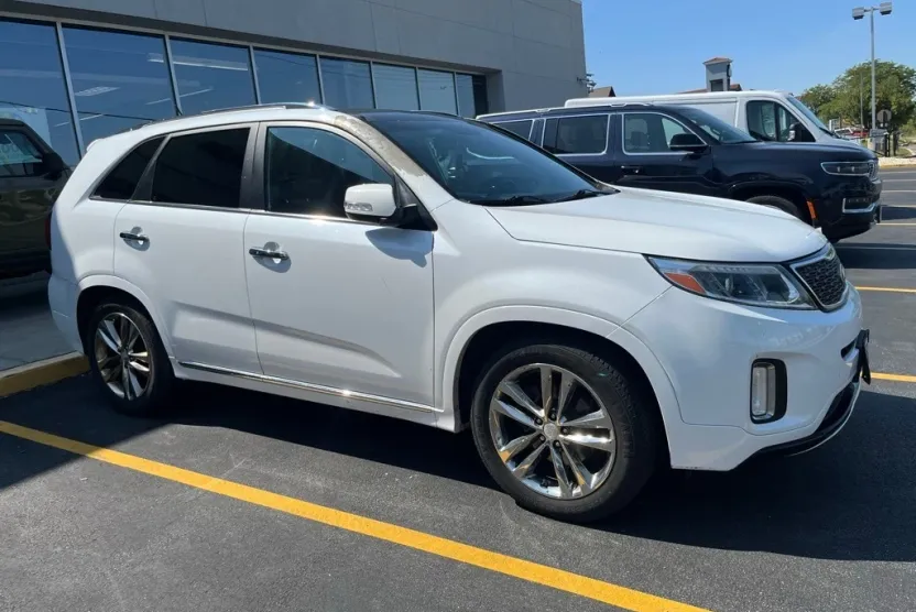 2014 Kia Sorento SX photo 1
