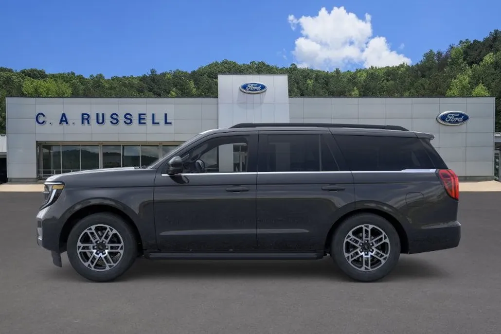 2025 Ford Expedition photo 1