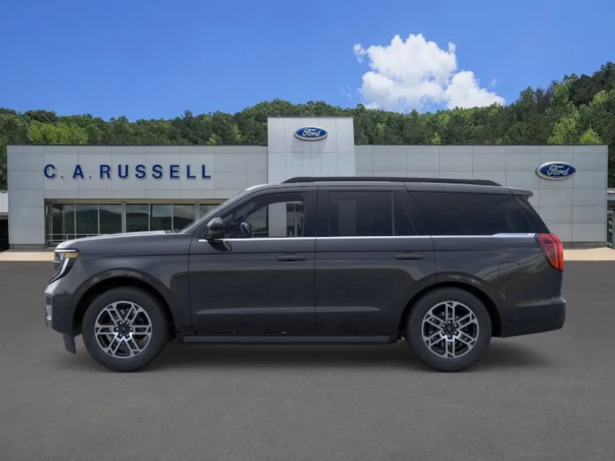 2025 Ford Expedition photo 1