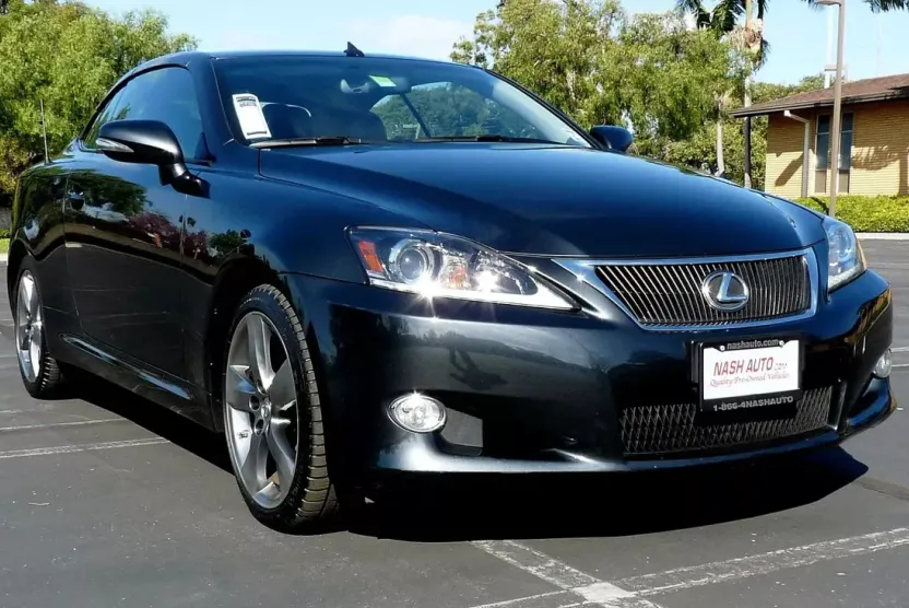 2011 Lexus IS 350C photo 1