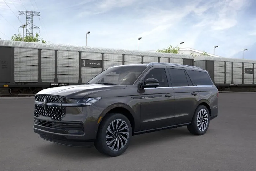 2025 Lincoln Navigator Black Label photo 1