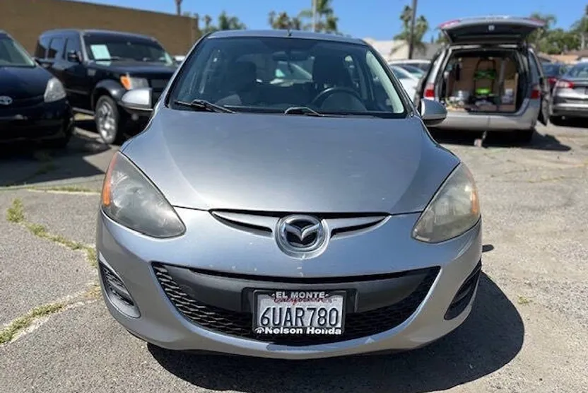 2012 Mazda Mazda2 Sport photo 1