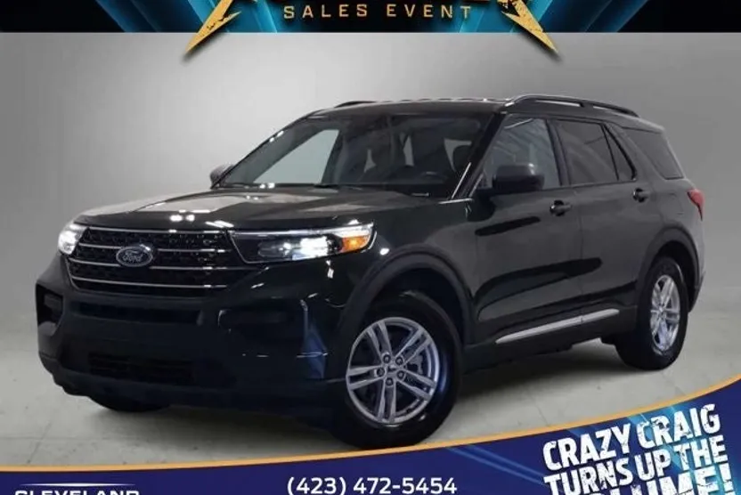 2022 Ford Explorer XLT photo 1