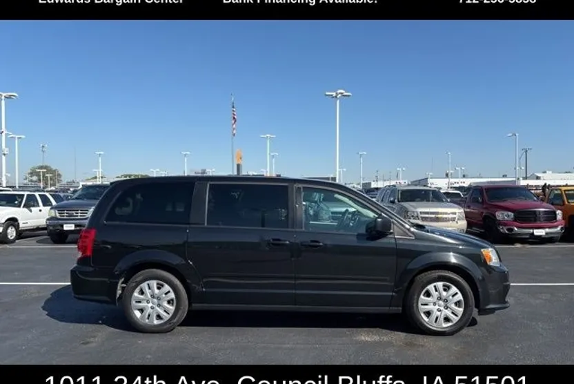 2017 Dodge Grand Caravan SE photo 1