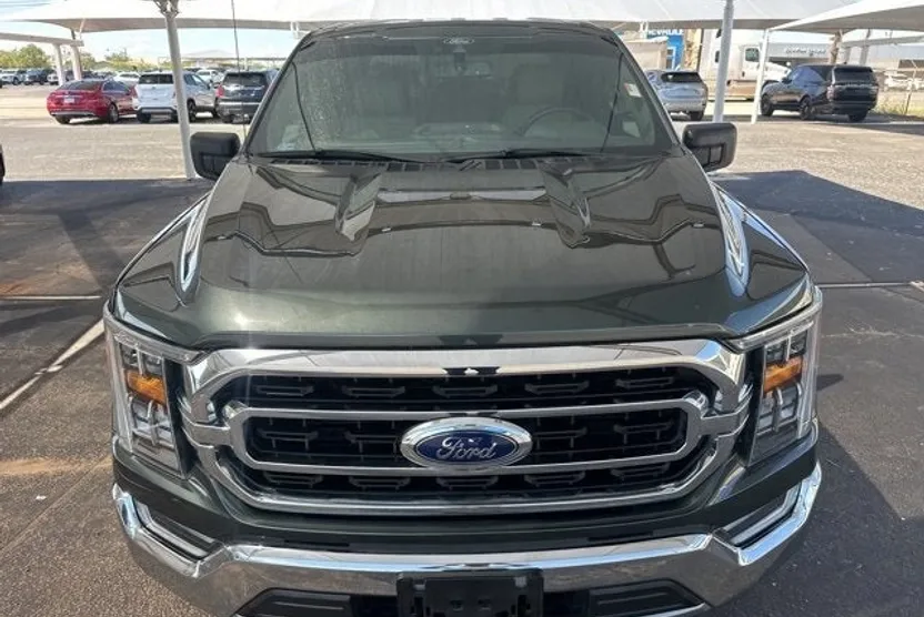 2021 Ford F-150 XLT photo 1