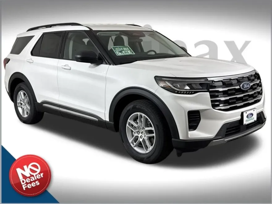 2025 Ford Explorer photo 1