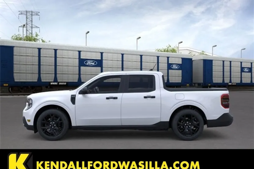 2025 Ford Maverick XLT photo 1