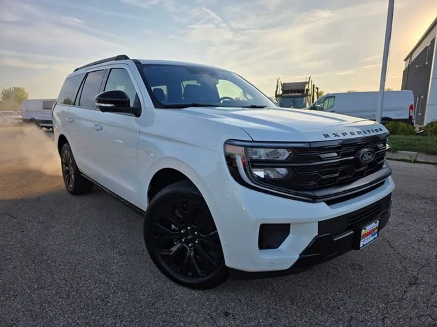 2025 Ford Expedition Platinum photo 1