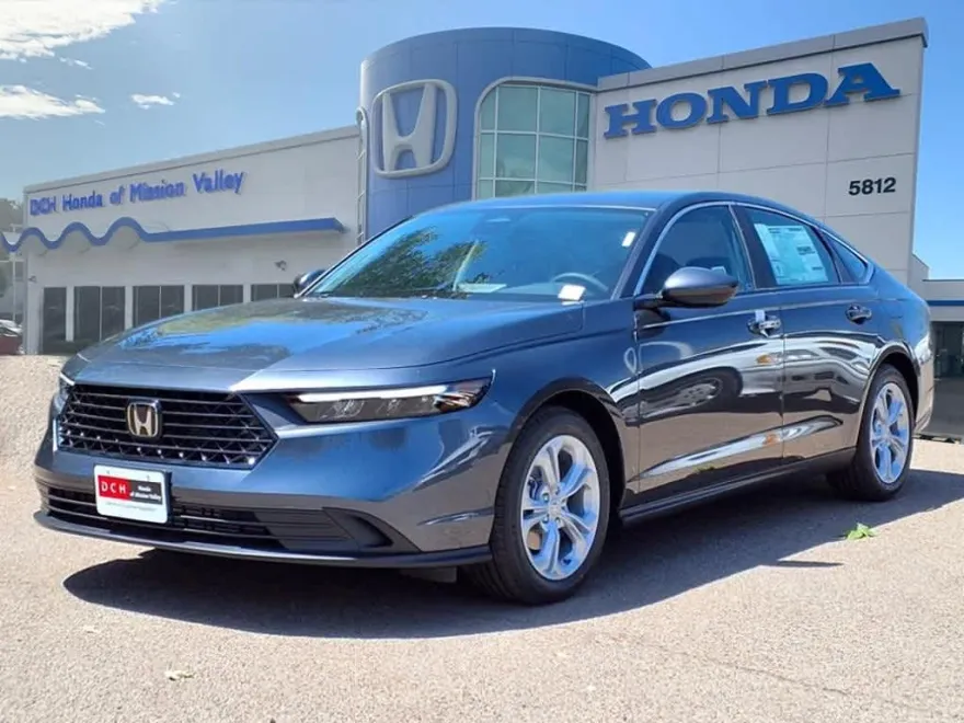 2025 Honda Accord LX photo 1