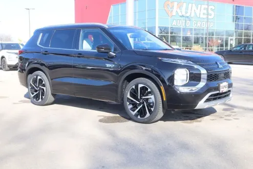 2025 Mitsubishi Outlander PHEV SEL photo 2