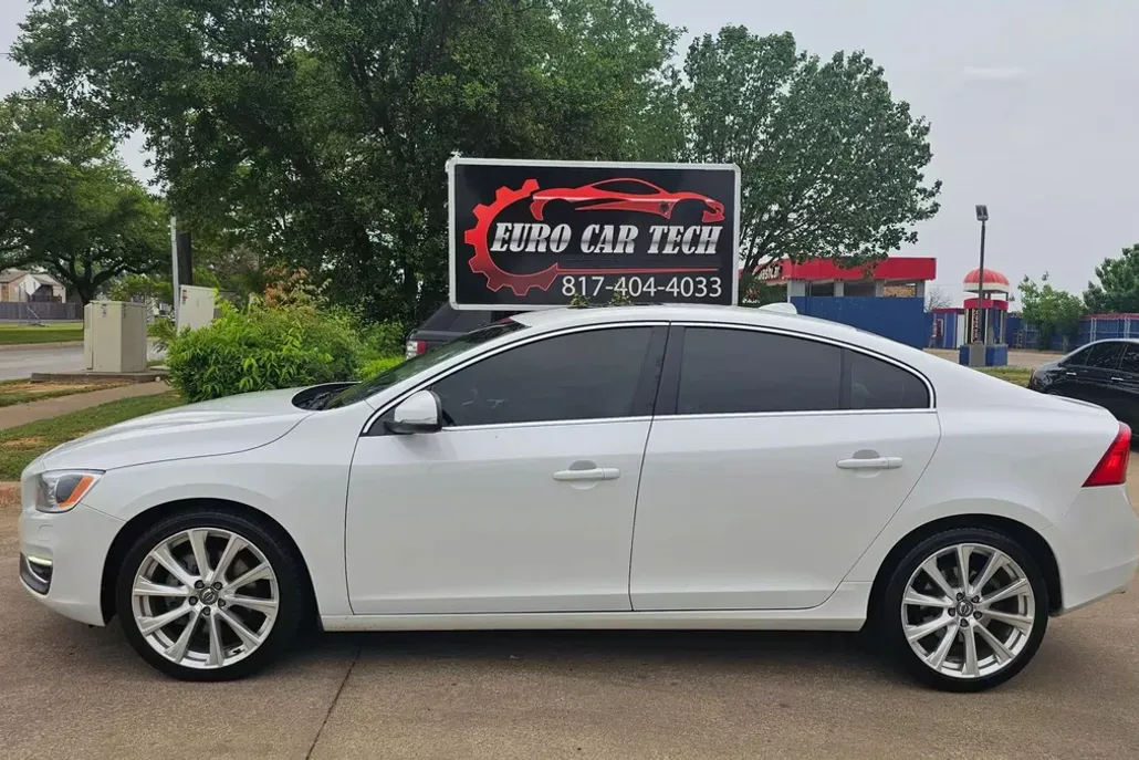 2018 Volvo S60 T5 Inscription Platinum photo 1