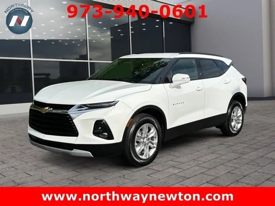 2022 Chevrolet Blazer 2LT photo 1