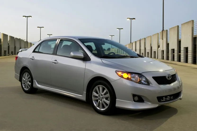 2009 Toyota Corolla LE photo 1