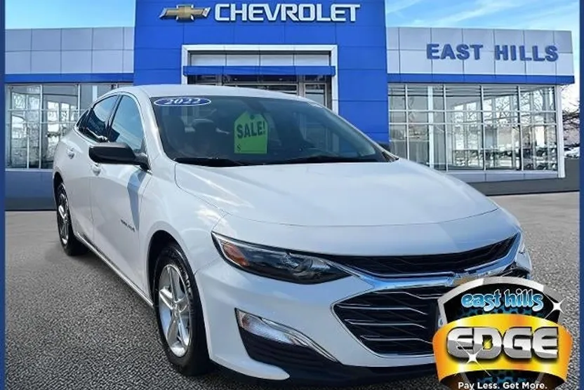 2022 Chevrolet Malibu LS photo 1