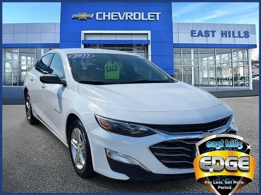 2022 Chevrolet Malibu LS photo 1