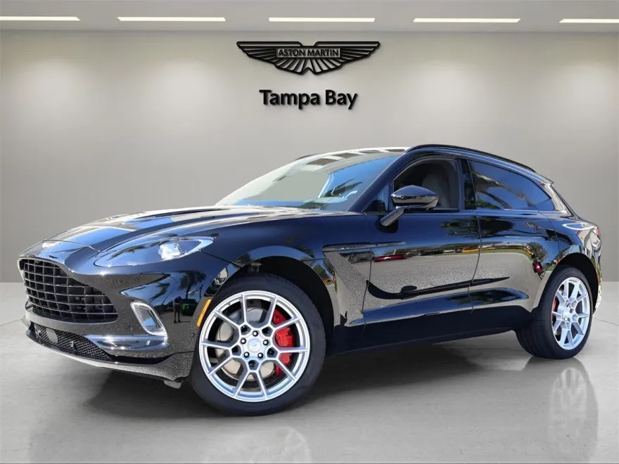 2023 Aston Martin DBX photo 1