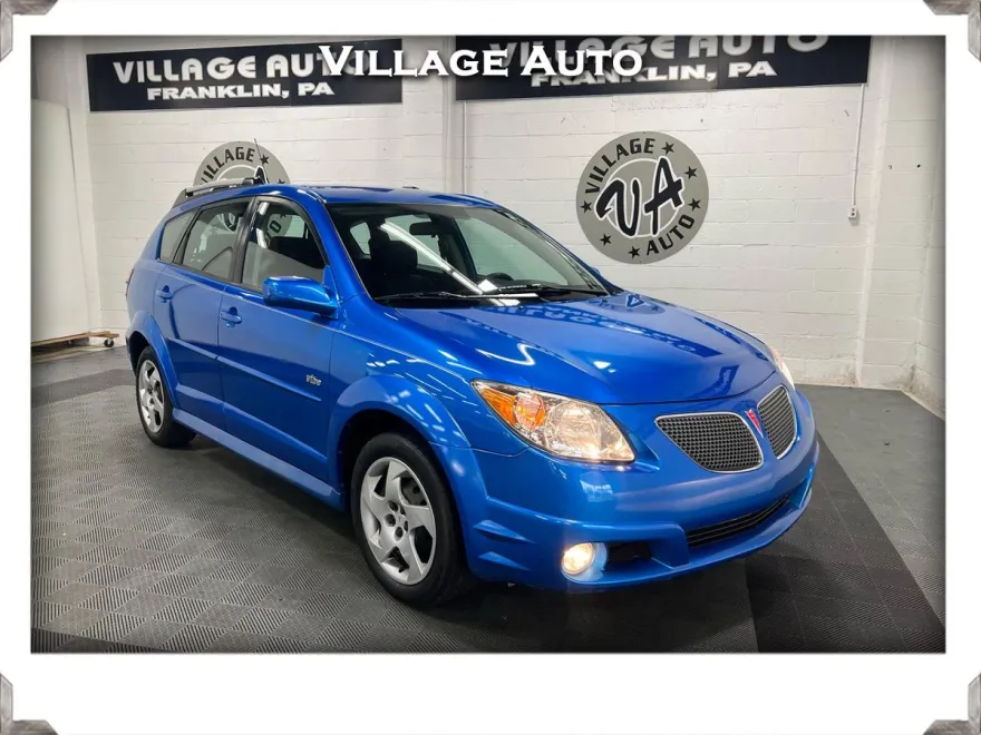2008 Pontiac Vibe Base photo 1