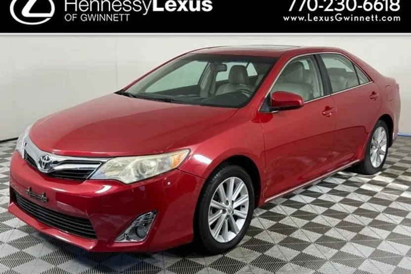 2013 Toyota Camry XLE photo 1