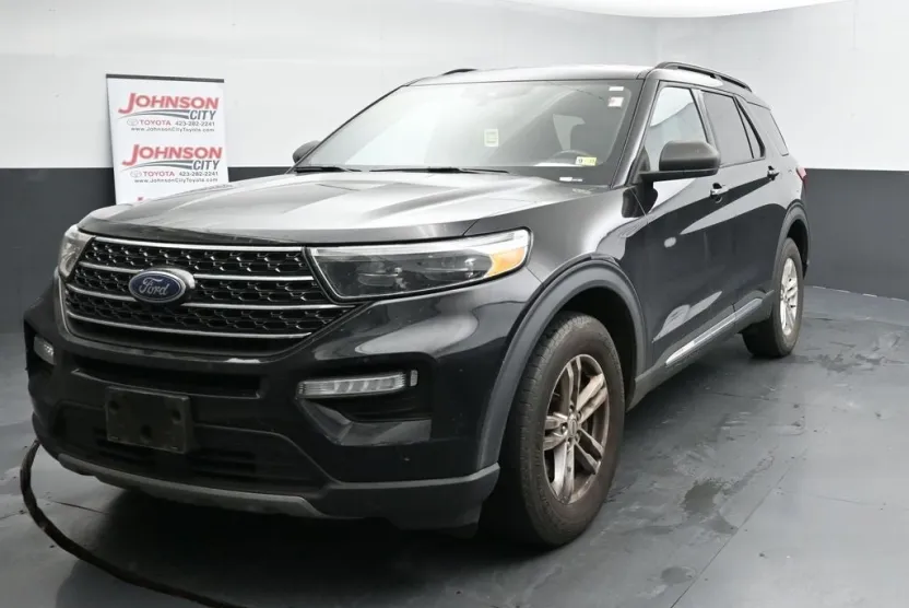 2020 Ford Explorer XLT photo 1