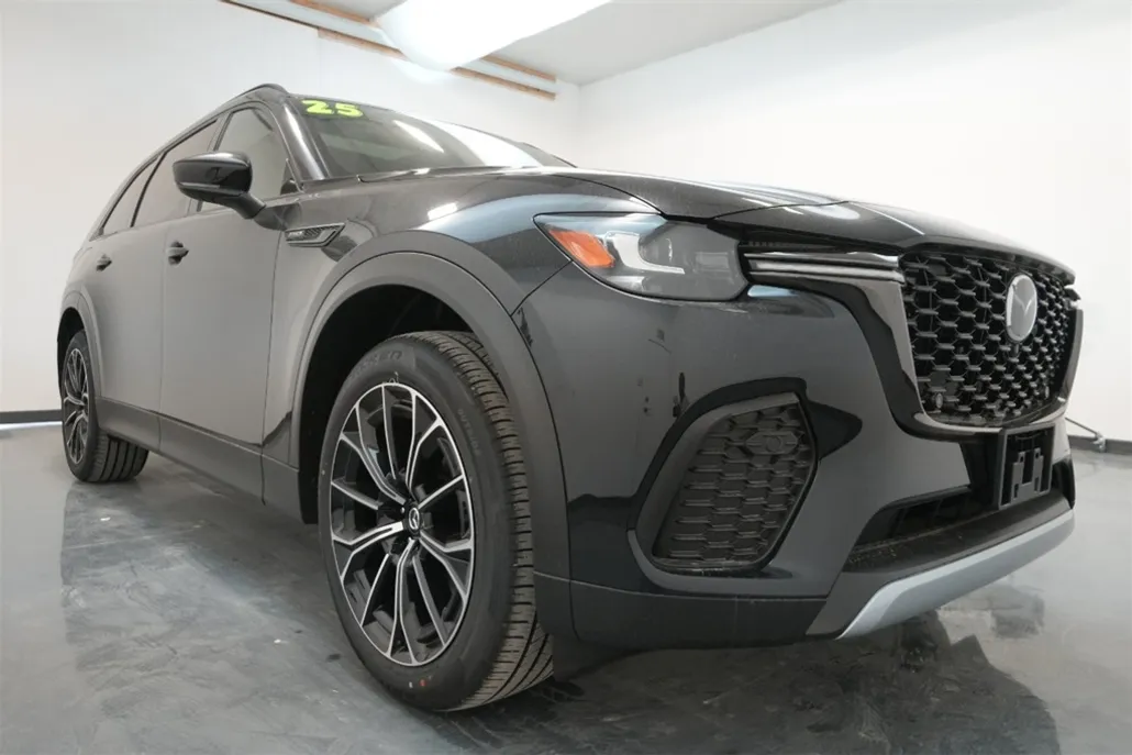 2025 Mazda CX-70 Premium Plus photo 1