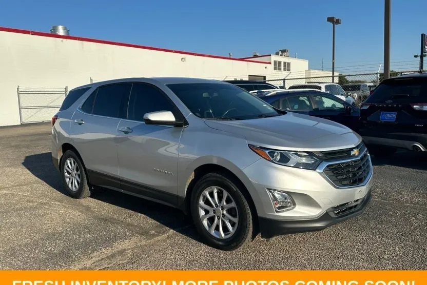 2019 Chevrolet Equinox LT photo 1